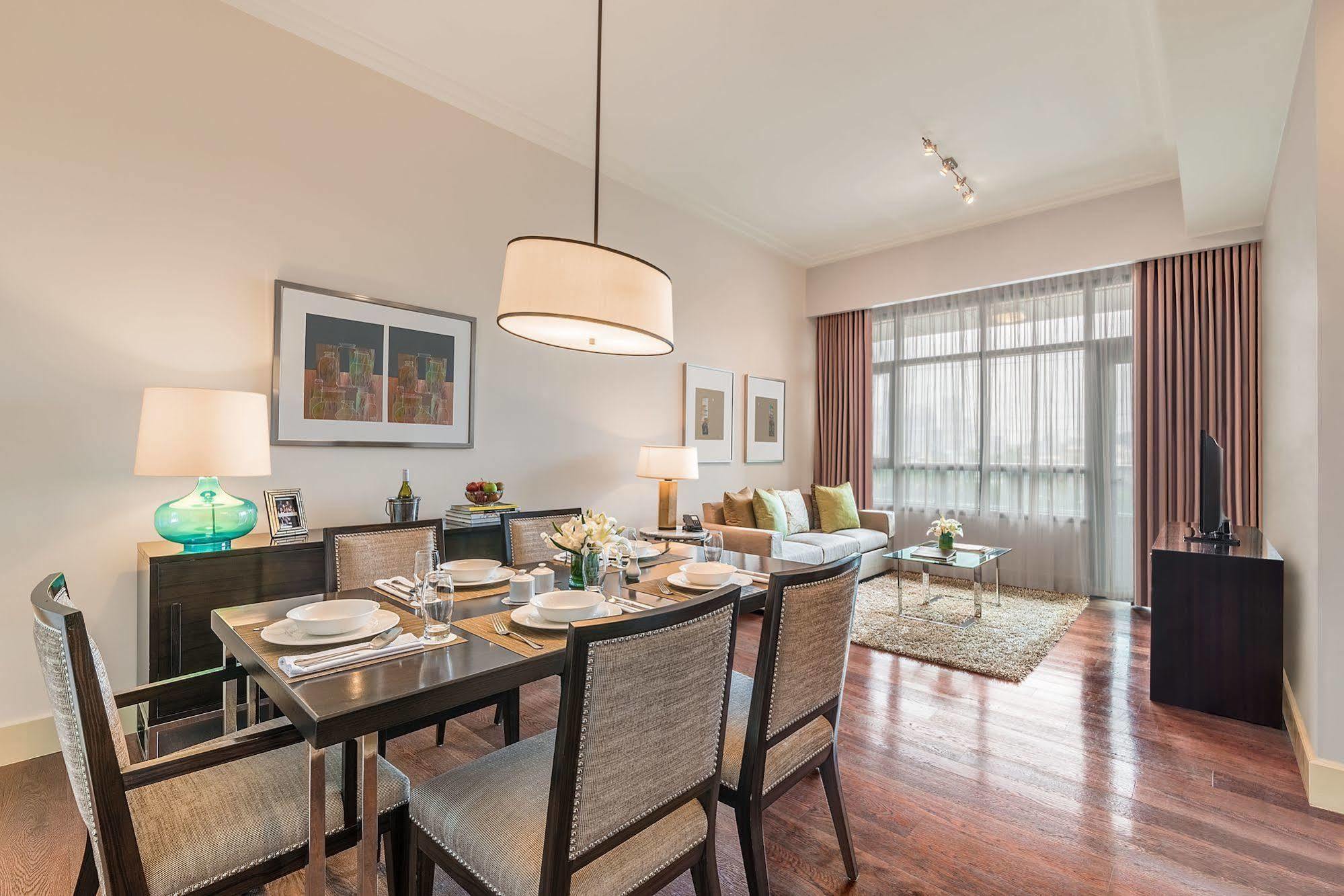 Aruga Apartments By Rockwell Makati 마카티 외부 사진